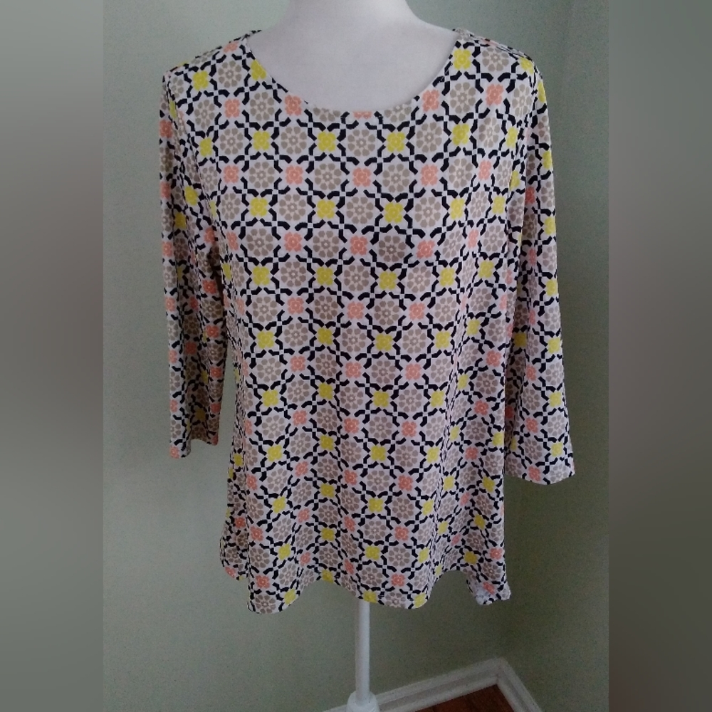 2/$15 Ruby Rd Pullover Print Top - Picture 1 of 5